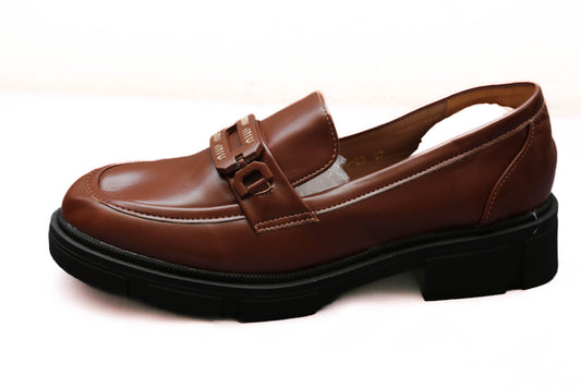 Mocassin ferme à semelle épaisse